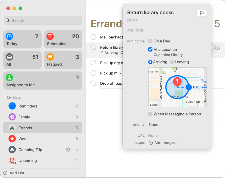 Fereastra de informații pentru un memento configurat să trimită o alertă de notificare la un anumit loc.