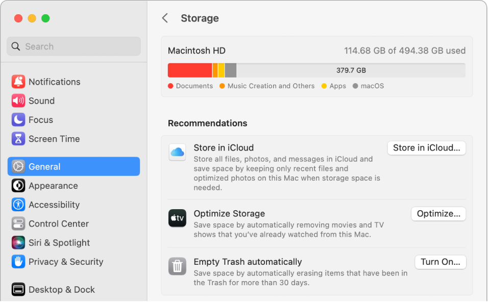 Zalecane ustawienia dotyczące pamięci masowej, wyświetlające opcje Przechowuj w iCloud, Optymalizuj dysk oraz Opróżniaj Kosz automatycznie.