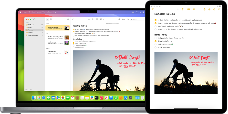 Egy Mac és egy iPad, amelyeken ugyanaz a jegyzet látható az iCloudból.