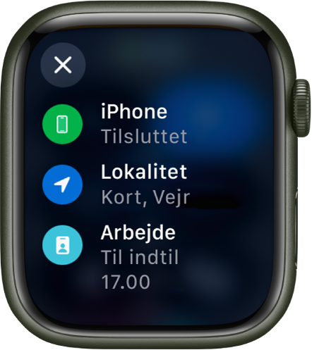 Kontrolcenterstatus, der viser, at iPhone er forbundet, Lokalitet bruges af Kort og Vejr, og fokusfunktionen Arbejde er slået til indtil kl. 17.