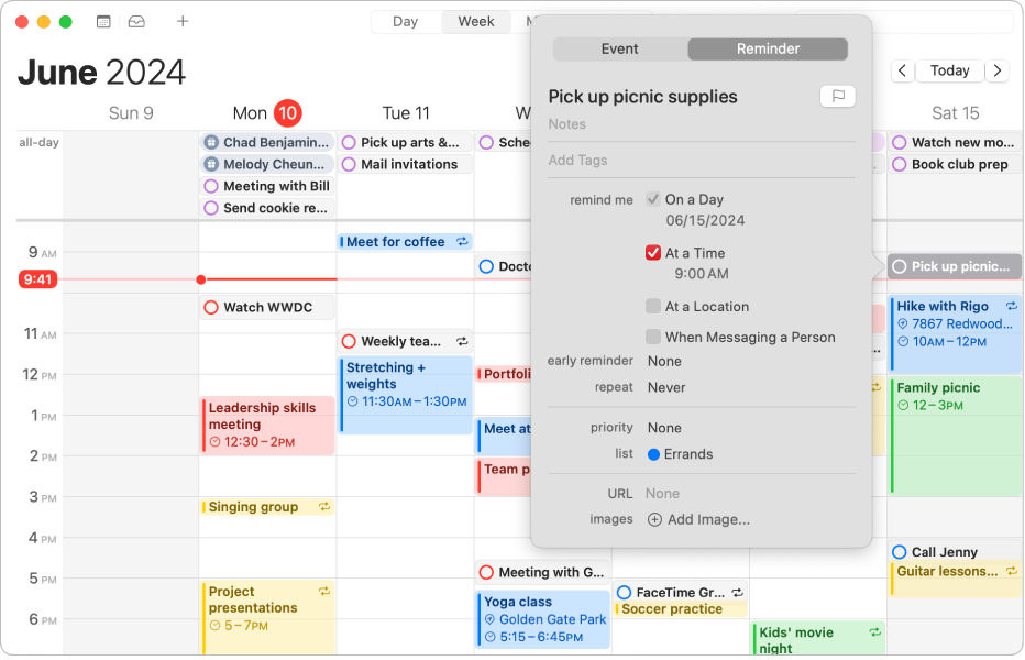 Jendela app Kalender di Mac dengan jendela dialog pengingat baru terbuka.
