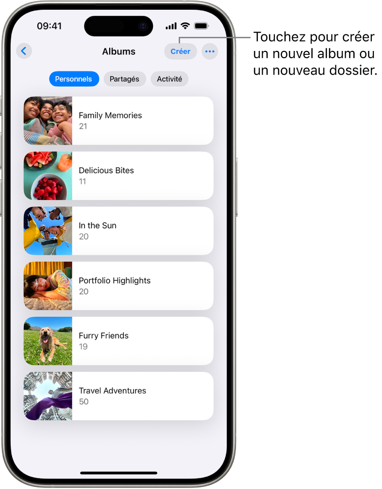 Des albums sont ouverts dans l’app Photos. L’onglet Personnels est sélectionné. En dessous se trouve la liste des albums.