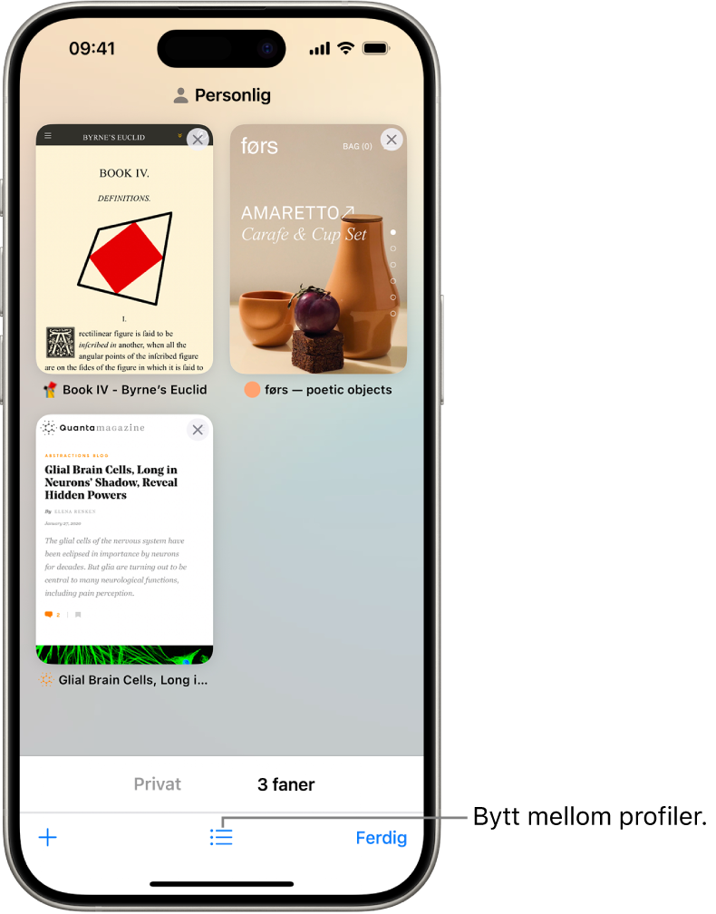 En iPhone viser åpne Safari-faner på skjermen. Et symbol for fanegruppe i Safari vises nederst på skjermen. Trykk på symbolet for å bytte profil.