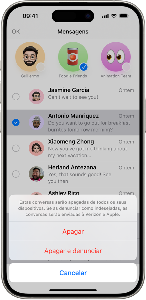 Lista de conversas da aplicação Mensagens com várias conversas selecionadas e duas opções de eliminação disponíveis.