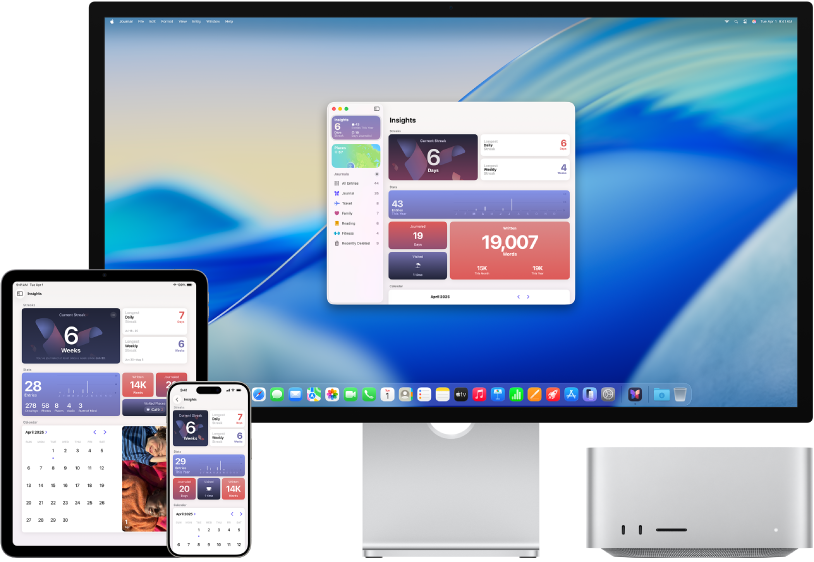 Mac Studio ถัดจากอุปกรณ์ต่างๆ ที่เข้าถึงเนื้อหา iCloud เดียวกัน