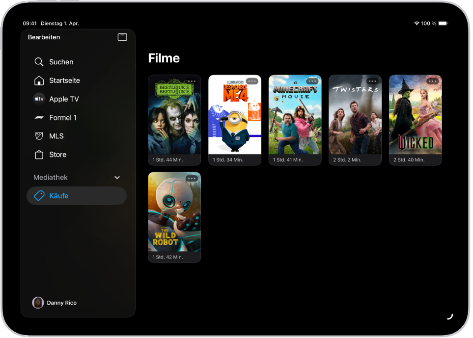 Ein iPad zeigt eine Liste mit Filmen im Bereich „Filme“ des Tabs „Mediathek“.
