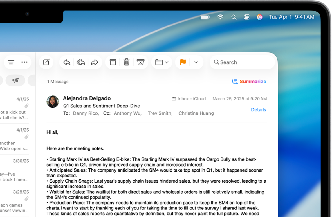 Janela do app Mail mostrando uma lista de mensagens na caixa de entrada. Um e-mail está aberto à direita, com o botão Resumir na parte superior.