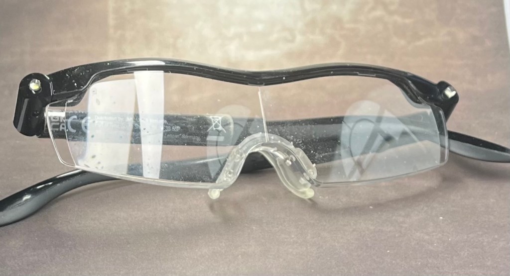 magnifier glasses