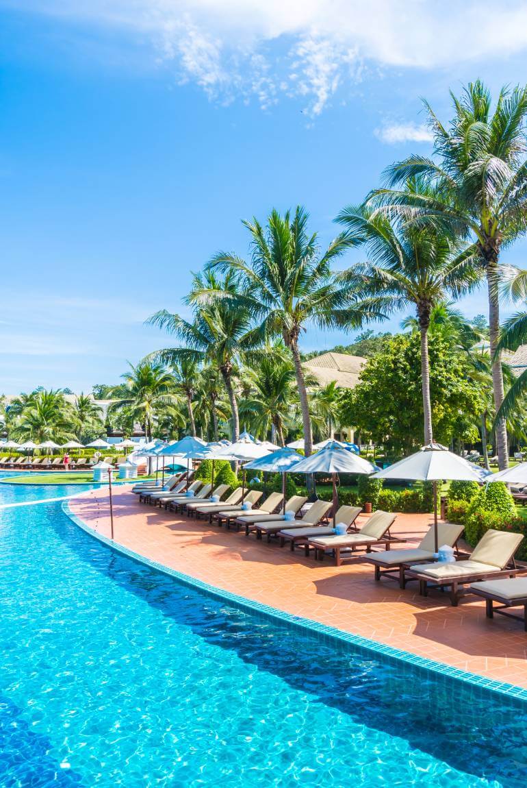 hammocks-near-pool_770x1150-opt
