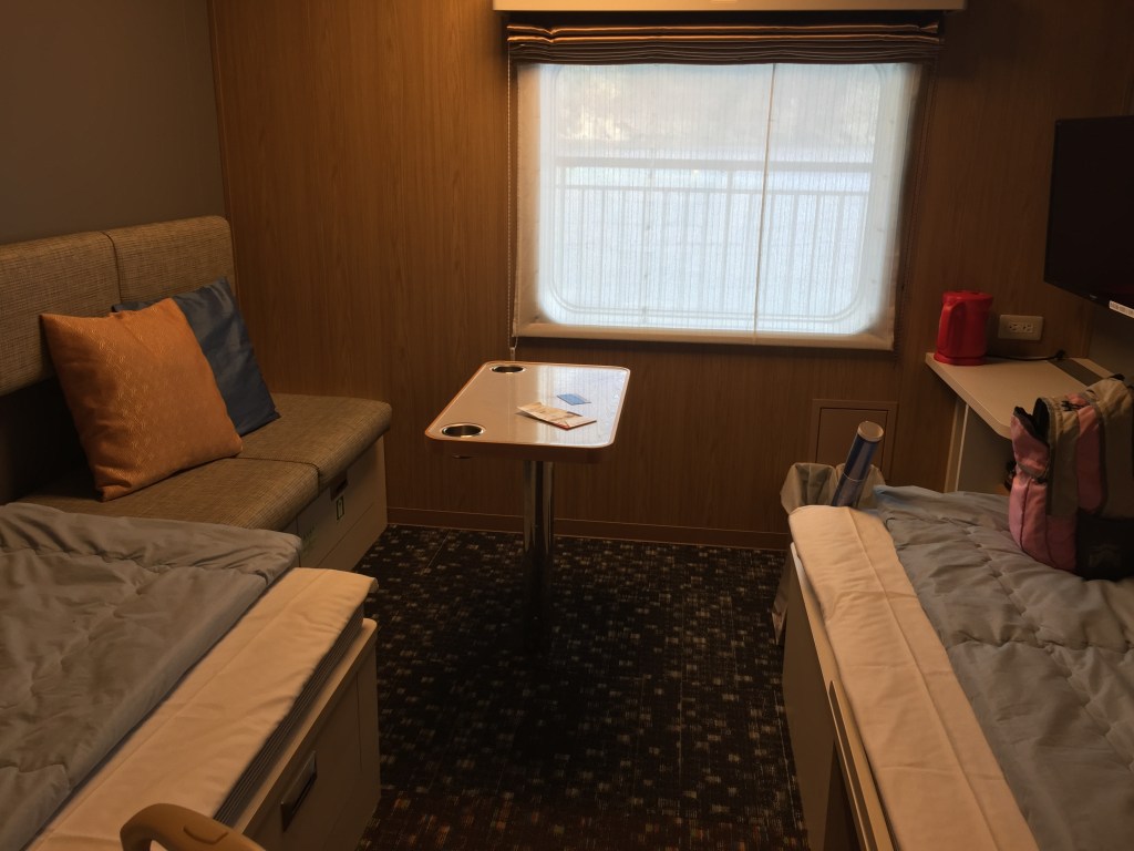 おがさわら丸個室