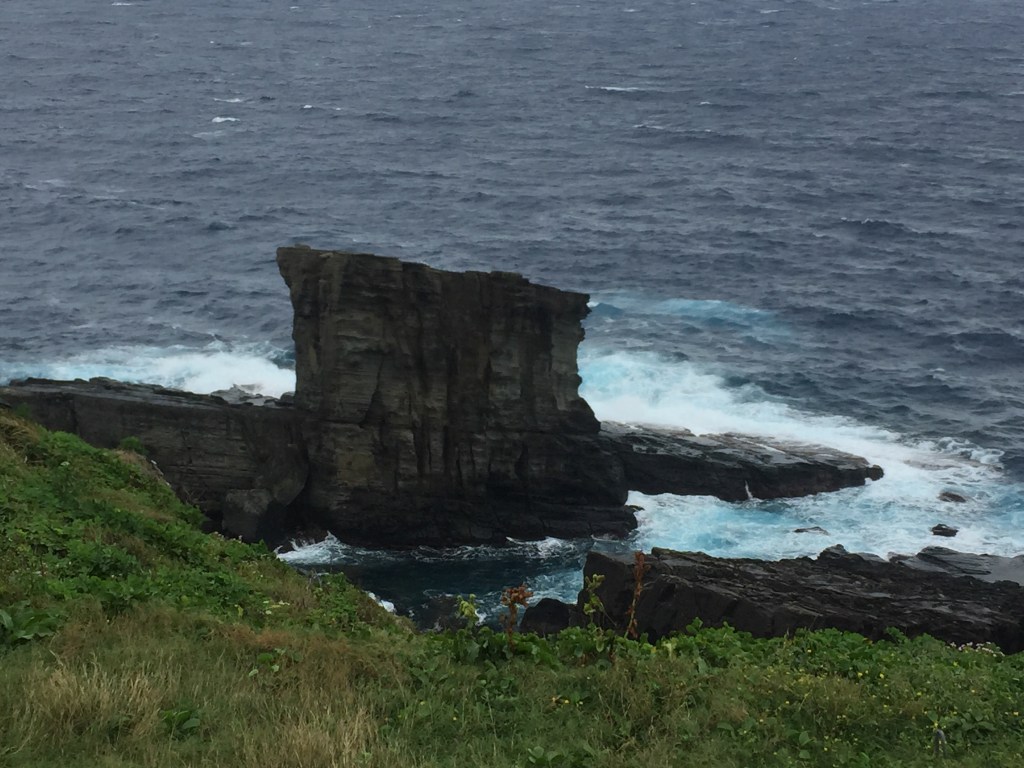 与那国島の軍艦岩
