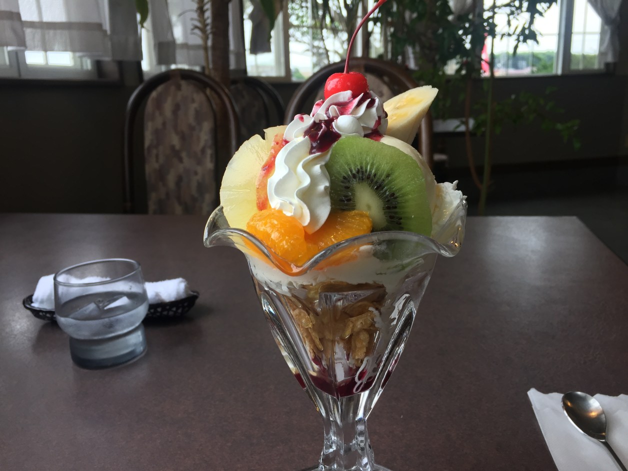 喫茶アンチープパフェ