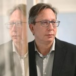 El curador Ferrán Barenblit dice que la Bienal de Shanghái 2027 va a pensar el mundo actual desde el arte