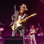 El cantautor Leiva durante su actuación en el festival Sonorama Ribera este sábado en Aranda de Duero (Burgos).