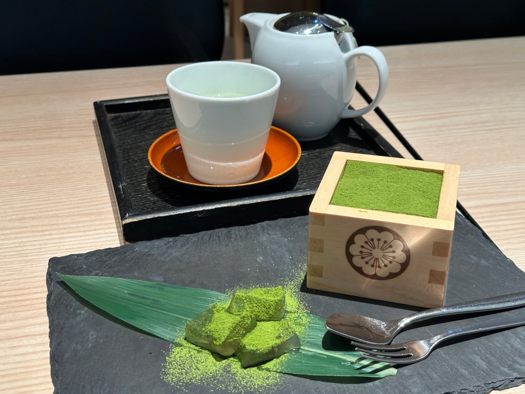 MATCHA CAFE HACHI JR博多シティ