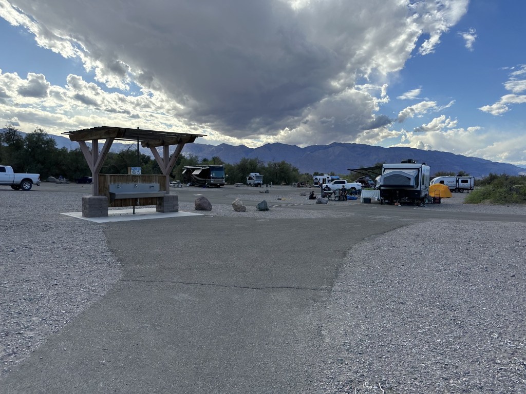 Dishwashing station Dishwashing station