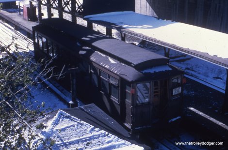 A single car at the Roosevelt Road station.