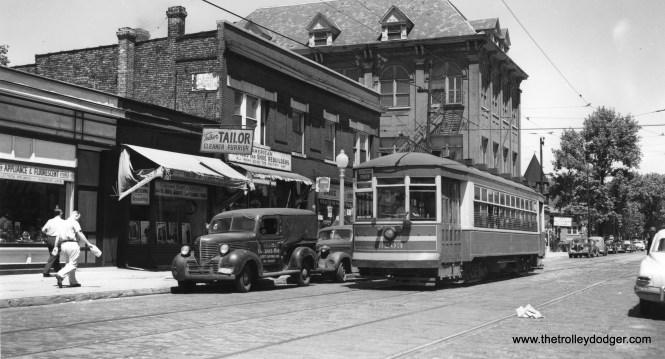 Andre Kristopans says, "CSL 6203 westbound on 75th at Coles." (Joe L. Diaz Photo)