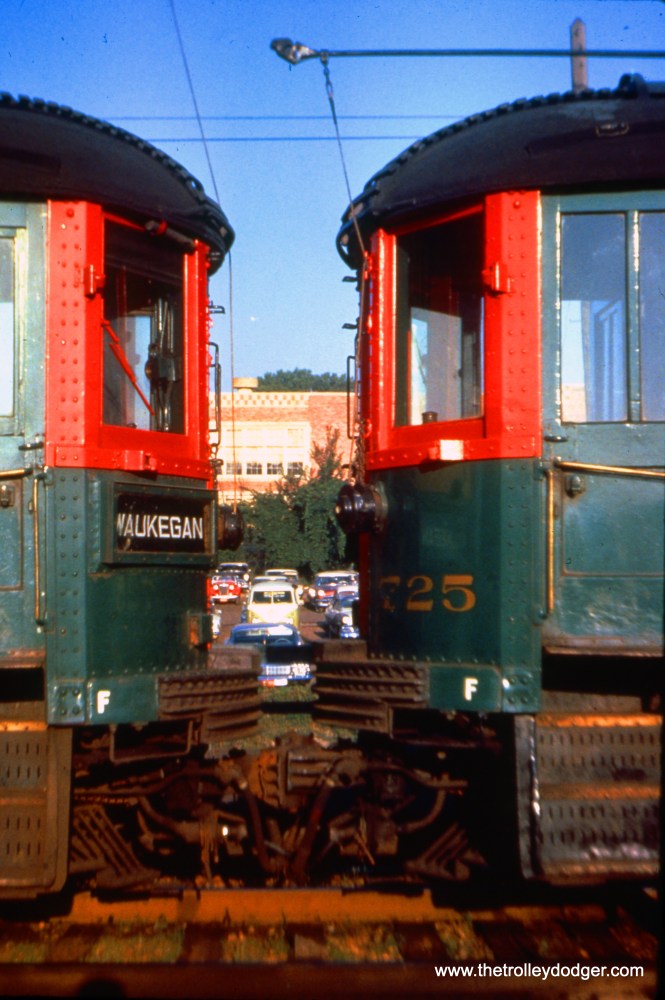 NSL cars 703 and 725 at Edison Court in Waukegan on August 16, 1962. (John D. Horachek Photo, William Shapotkin Collection)