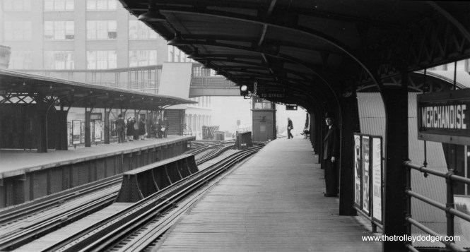 The Merchandise Mart station, looking south, on September 26, 1944. Those tracks at left went to the old North Water Terminal. This version of the image is a composite made up by combining the scans from two different prints, and shows slightly more of the overall scene than either would individually.