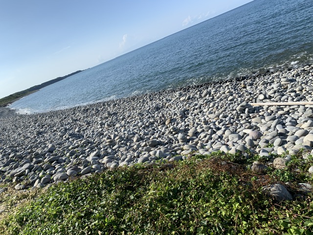 鳴り石の浜