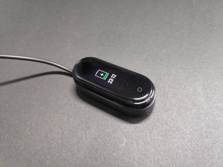 Mi Band 4 充電画面
