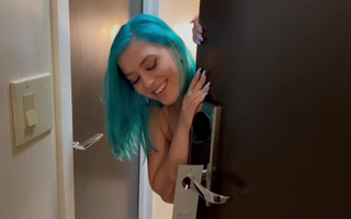 Delivery guy fucks sexy webcam model who played with sex toys