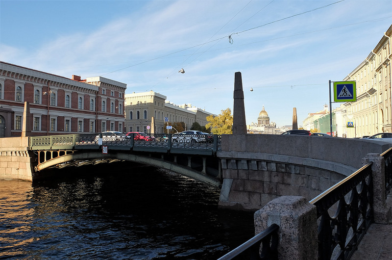 Поцелуев мост