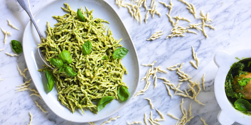 trofie-con-il-pesto-liguria-1600x800.jpg trofie-con-il-pesto-liguria-1600x800.jpg