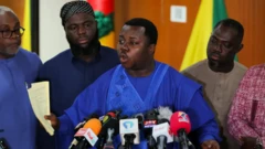 Aṣofin John Ntim Fordjour to dabaa ofin ọhun nile aṣofin