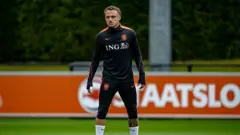 Galatasaray futbolcusu Noa Lang, Hollanda milli takımıyla antrenman yapıyor.