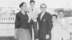 Jonas Salk avec sa femme et ses trois enfants