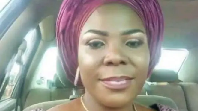 Igbakeji alaga ijọba ibilẹ l'Ekiti, Grace Ogunleye, to ji ara rẹ gbe wọ aṣọ buba ati gele