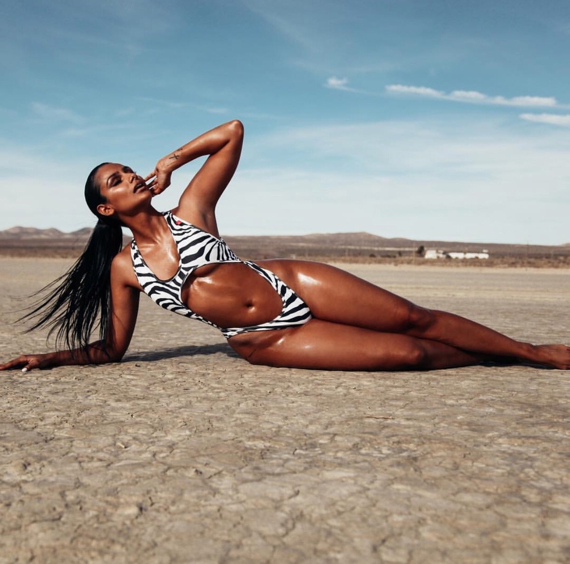 Nazanin Mandi Nazanin Mandi