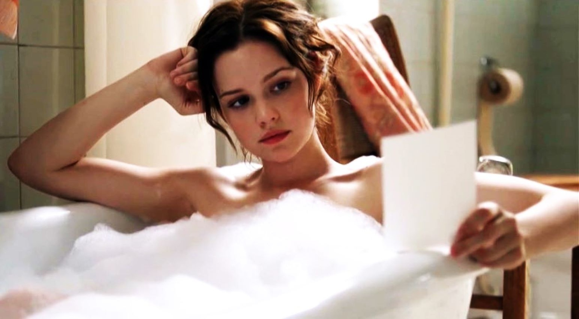 Emilia Schüle Emilia Schüle