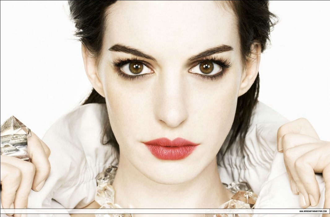 Anne Hathaway Anne Hathaway