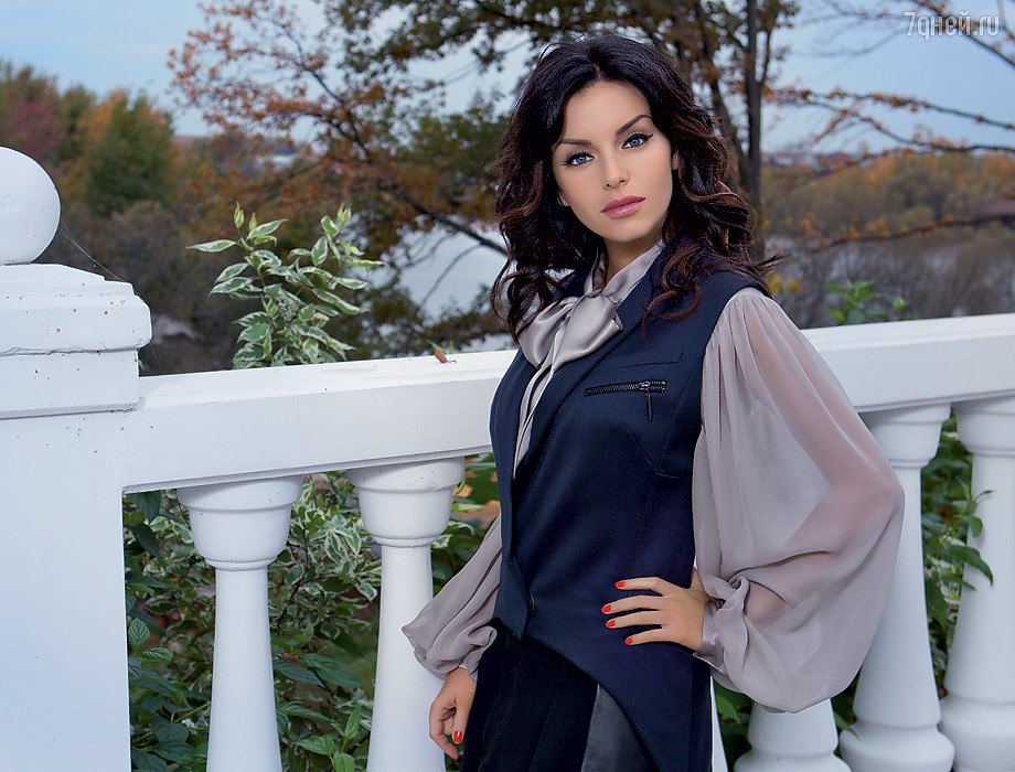 Yuliya Volkova Yuliya Volkova