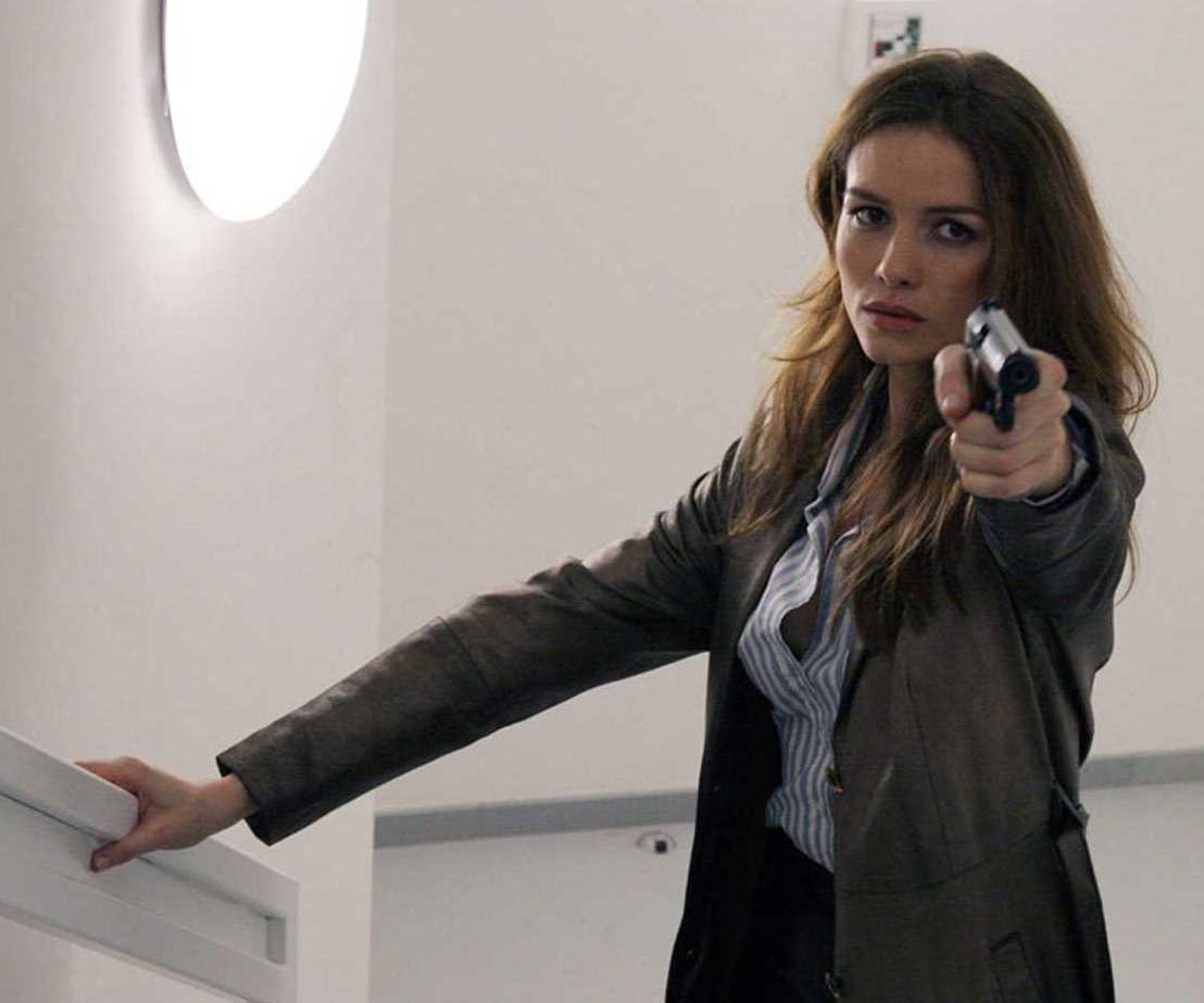 Saffron Burrows Saffron Burrows