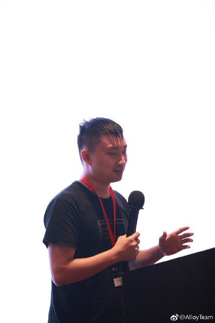 #AC 2017# 上午的最后一场分享是来自李成熙的《如何构建后现代前端工程化开发体系》。前端生态不断完善,对于工程化的需求也越来越大。如何构建一个快速通用的前端开发体系,仔细听。 