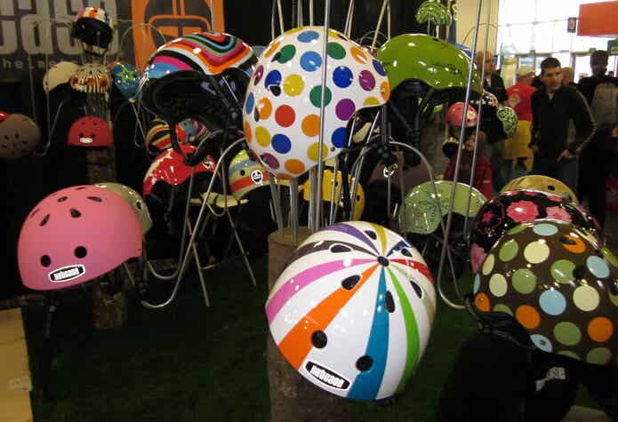 ヘルメット売り場