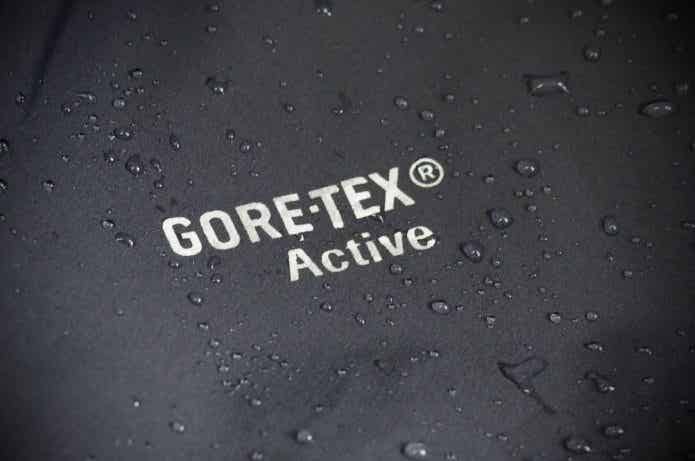 レイジャケット ゴアテックス
