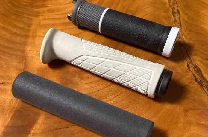 MTB グリップ 素材