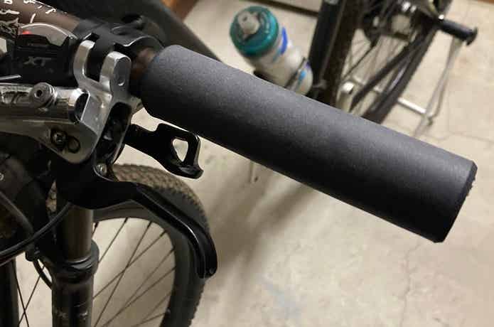 グリップ 交換 自転車