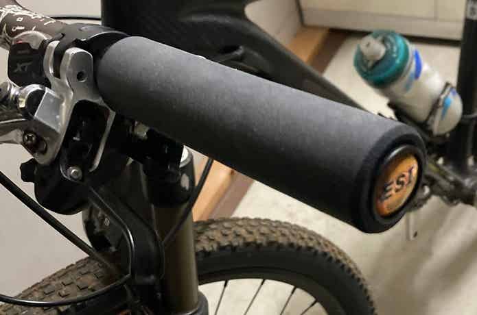 グリップ 交換 自転車