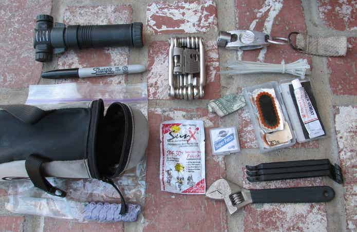 ロードバイク 修理キット