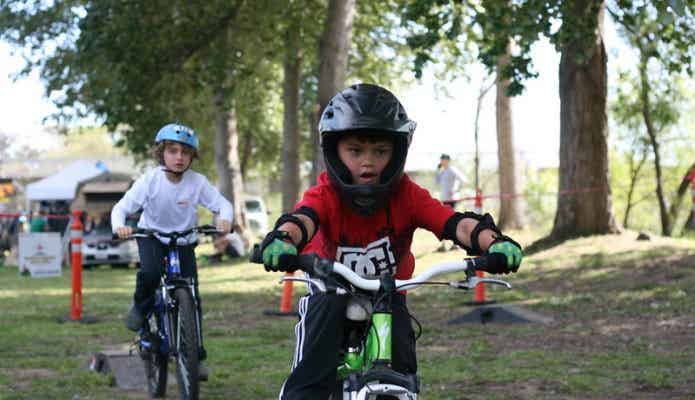 ストライダー ヘルメット プロテクター 少年