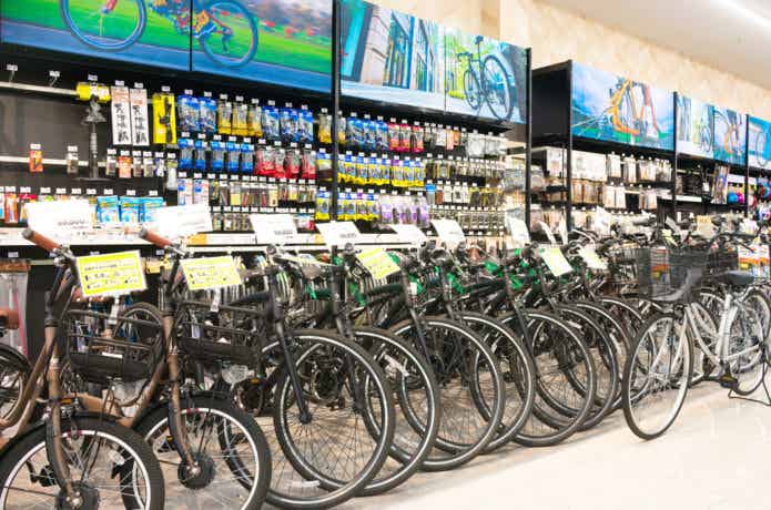 ホームセンターの自転車コーナー