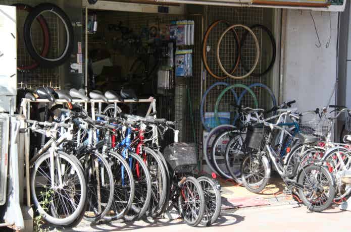 自転車ショップの店先