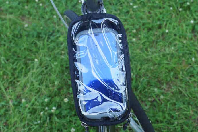 フルカバー式のスマホホルダー