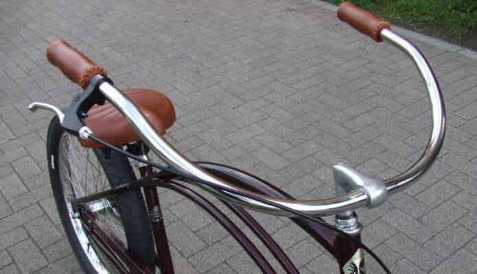 ブレーキとハンドル